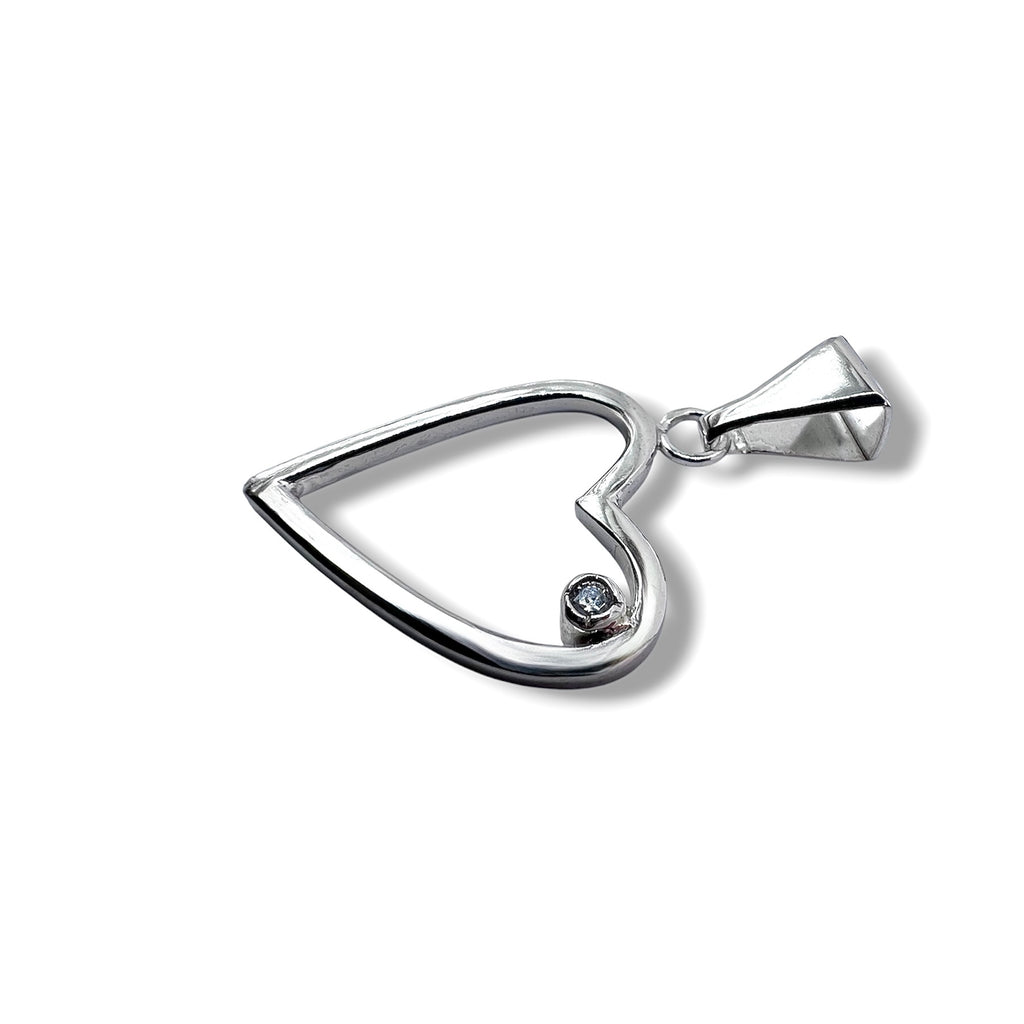Heart-shaped pendant with a 2.5 mm Swarovski stone